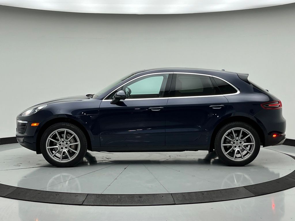 Thumbnail: 2017 Porsche Macan - 2