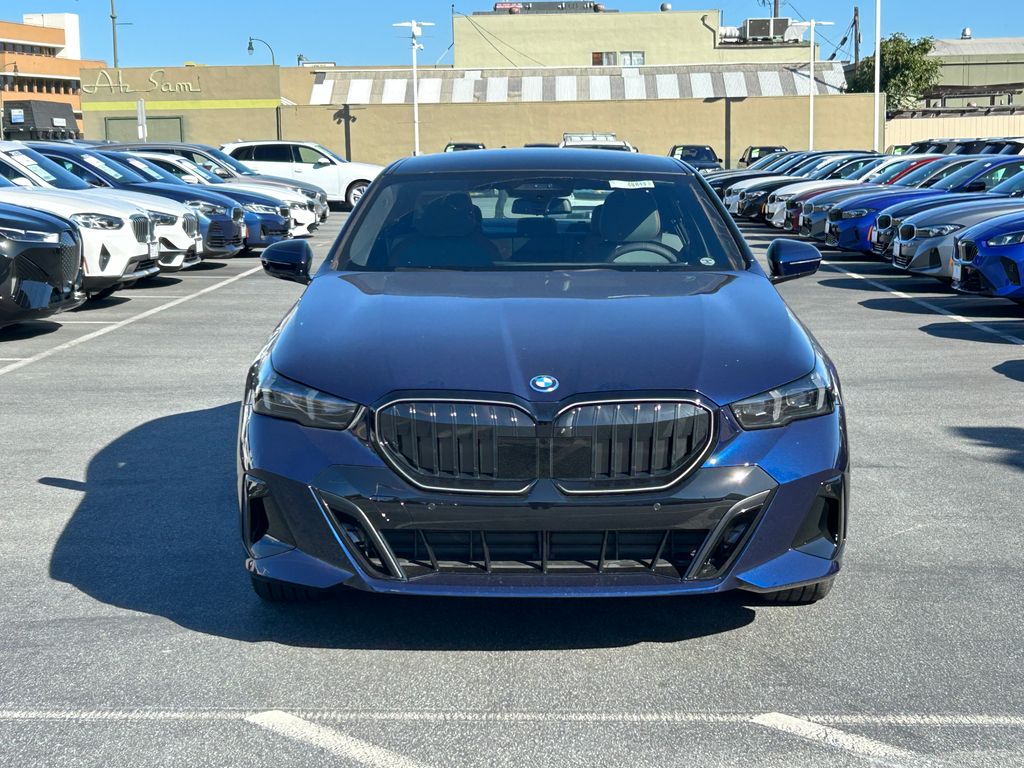 Thumbnail: 2026 BMW 5 Series - 8