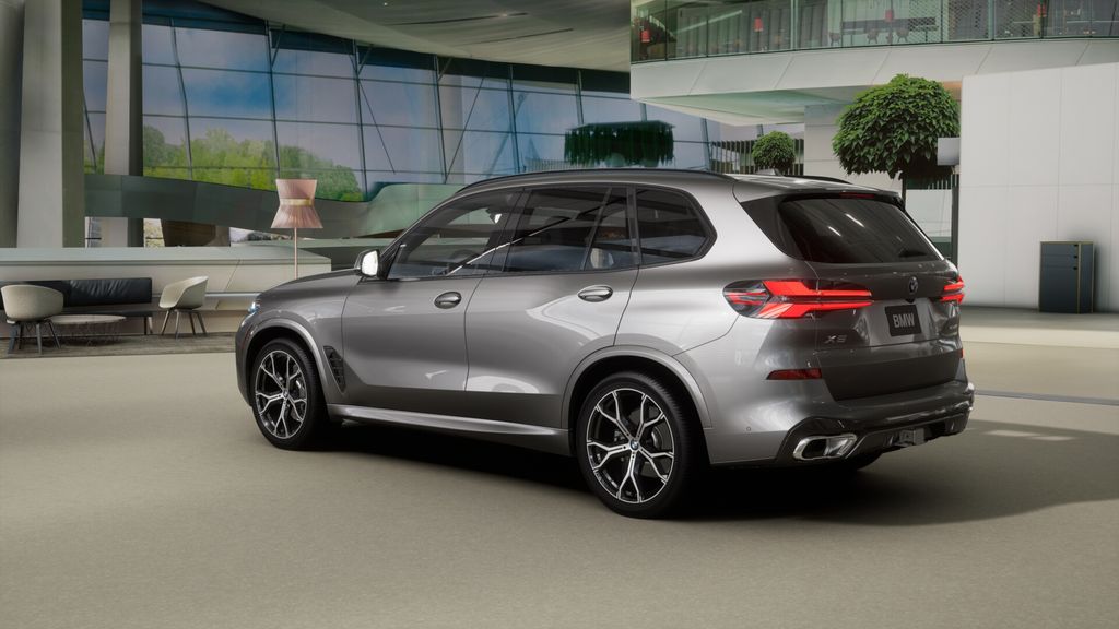Thumbnail: 2026 BMW X5 - 2