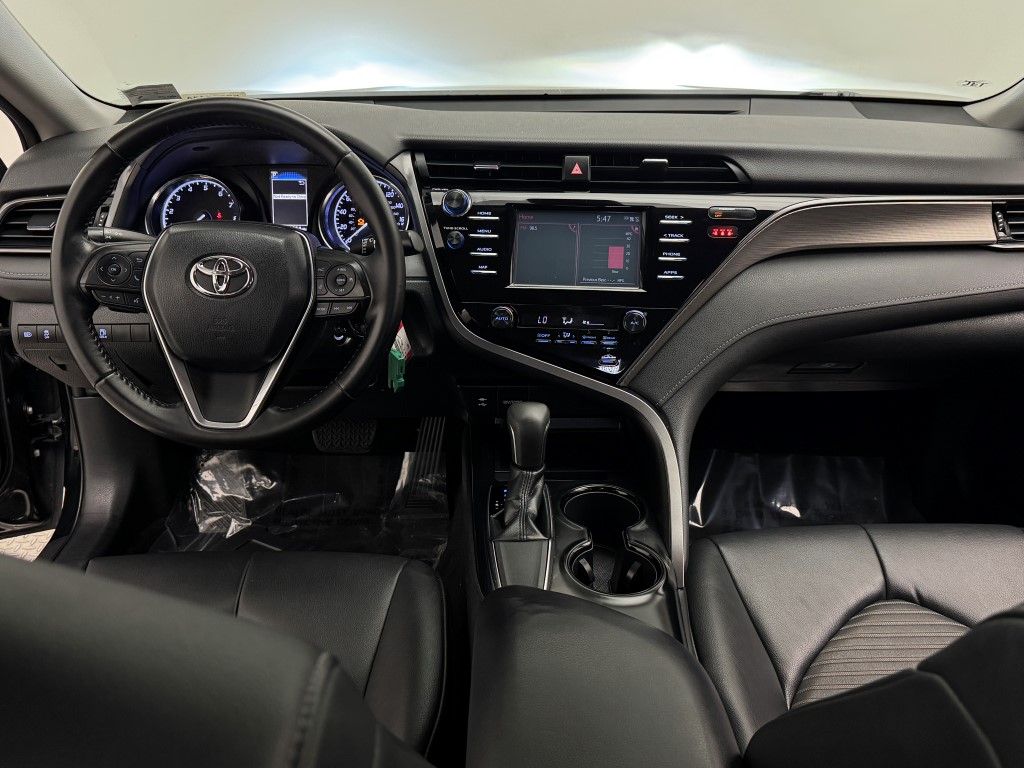 2019 Toyota Camry SE 23