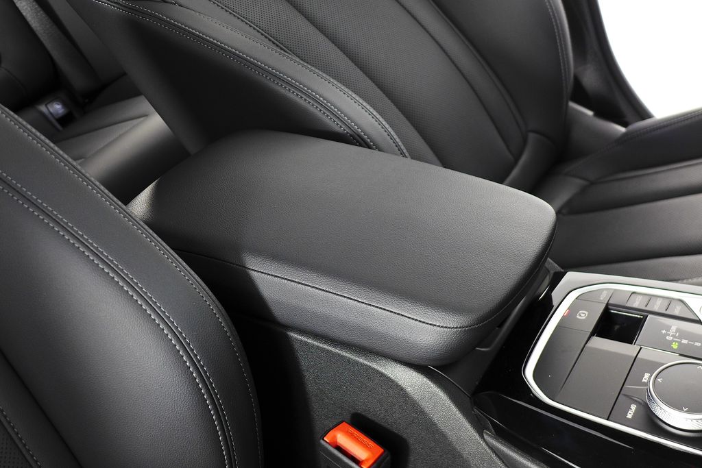 Thumbnail: 2022 BMW X3 - 16