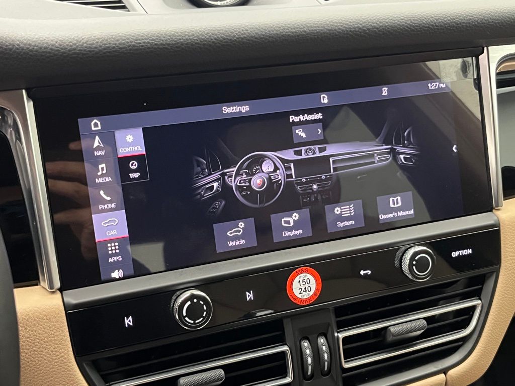 Thumbnail: 2023 Porsche Macan - 22