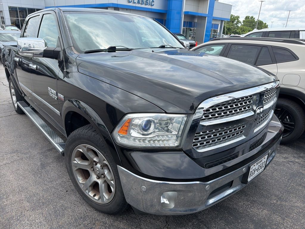 Brilliant Black Crystal Pearlcoat 2017 RAM 1500 Laramie Crew Cab RWD Pickup Truck 4X2 8-Speed Automatic