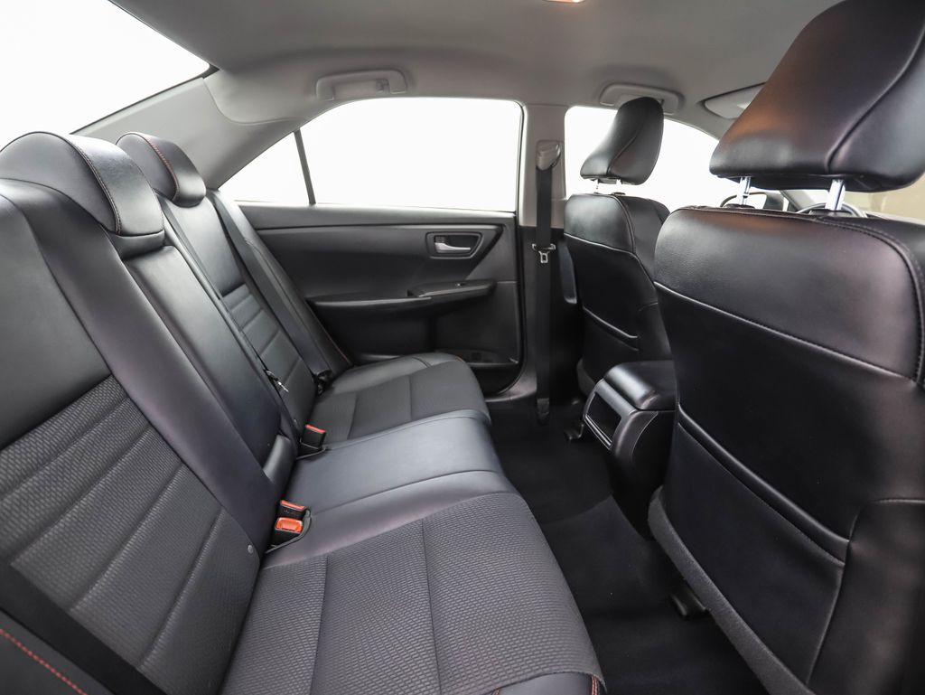 Thumbnail: 2016 Toyota Camry - 24