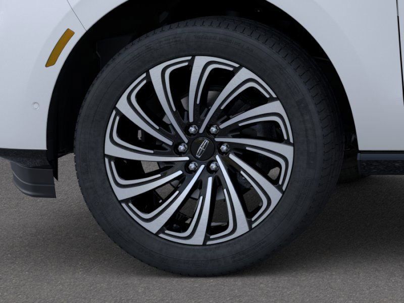 Thumbnail: 2025 Lincoln Navigator L - 19
