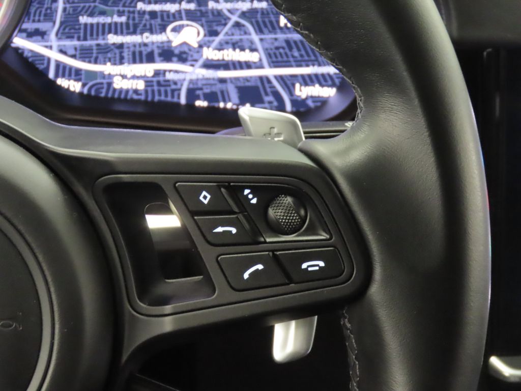 Thumbnail: 2022 Porsche  - 21