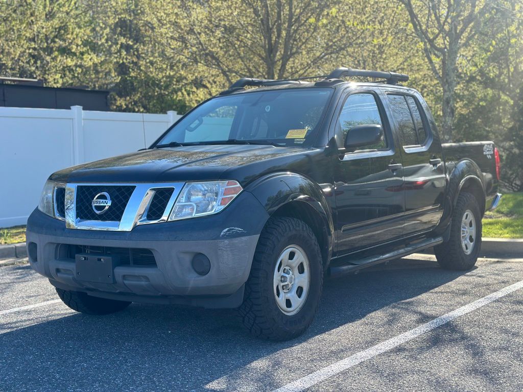 Gray (Magnetic Black) 2016 Nissan Frontier S Crew Cab Pickup Truck 4X2 6-Speed Manual Overdrive