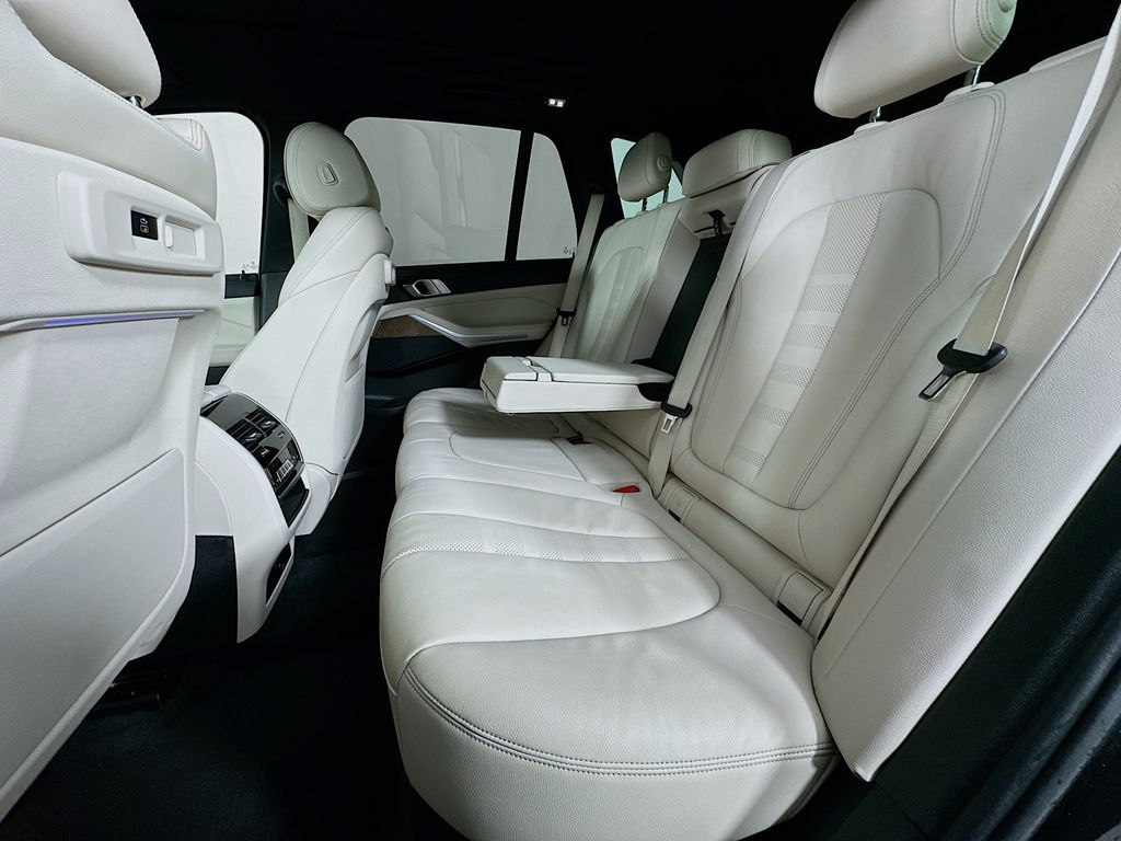 Thumbnail: 2020 BMW X5 - 26