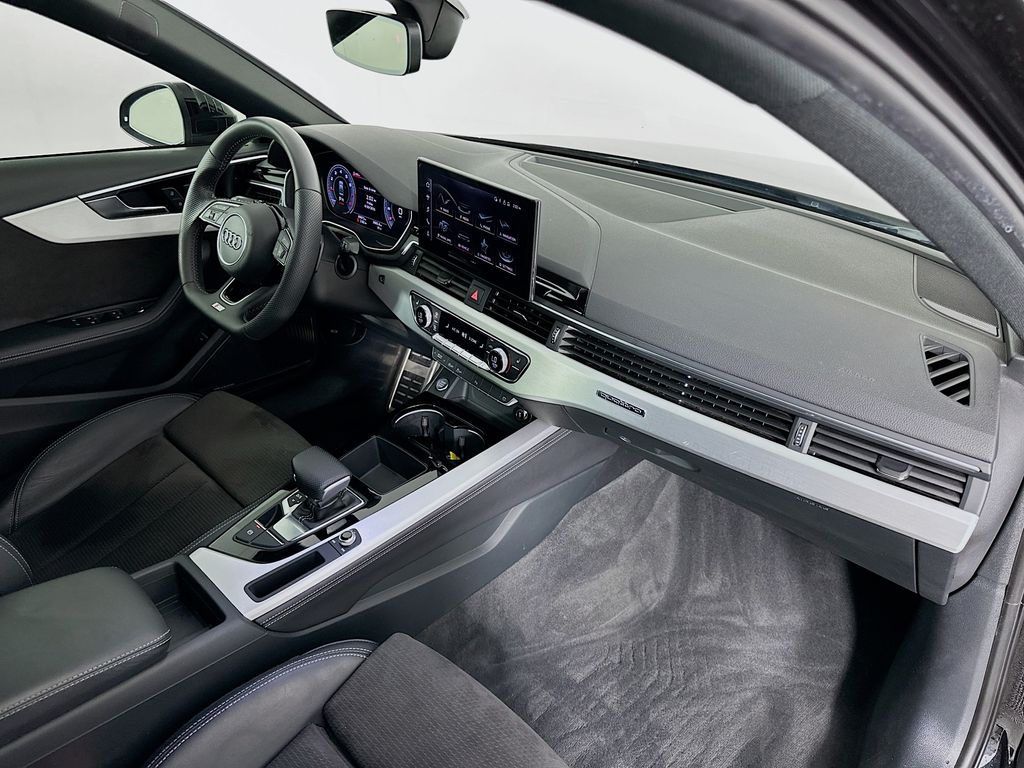 Thumbnail: 2020 Audi A4 - 29