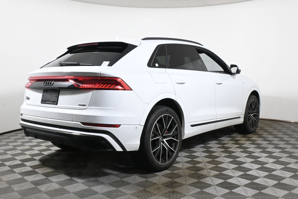 Thumbnail: 2021 Audi Q8 - 7