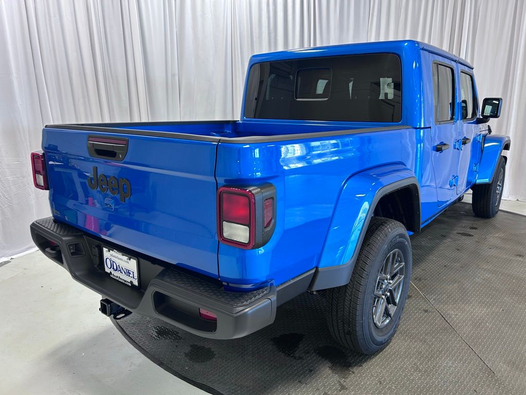 new 2026 Jeep Gladiator car, priced at $49,170
