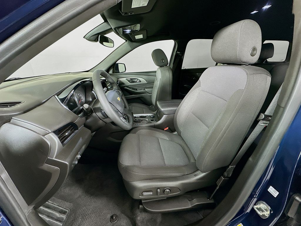 Thumbnail: 2023 Chevrolet Traverse - 20