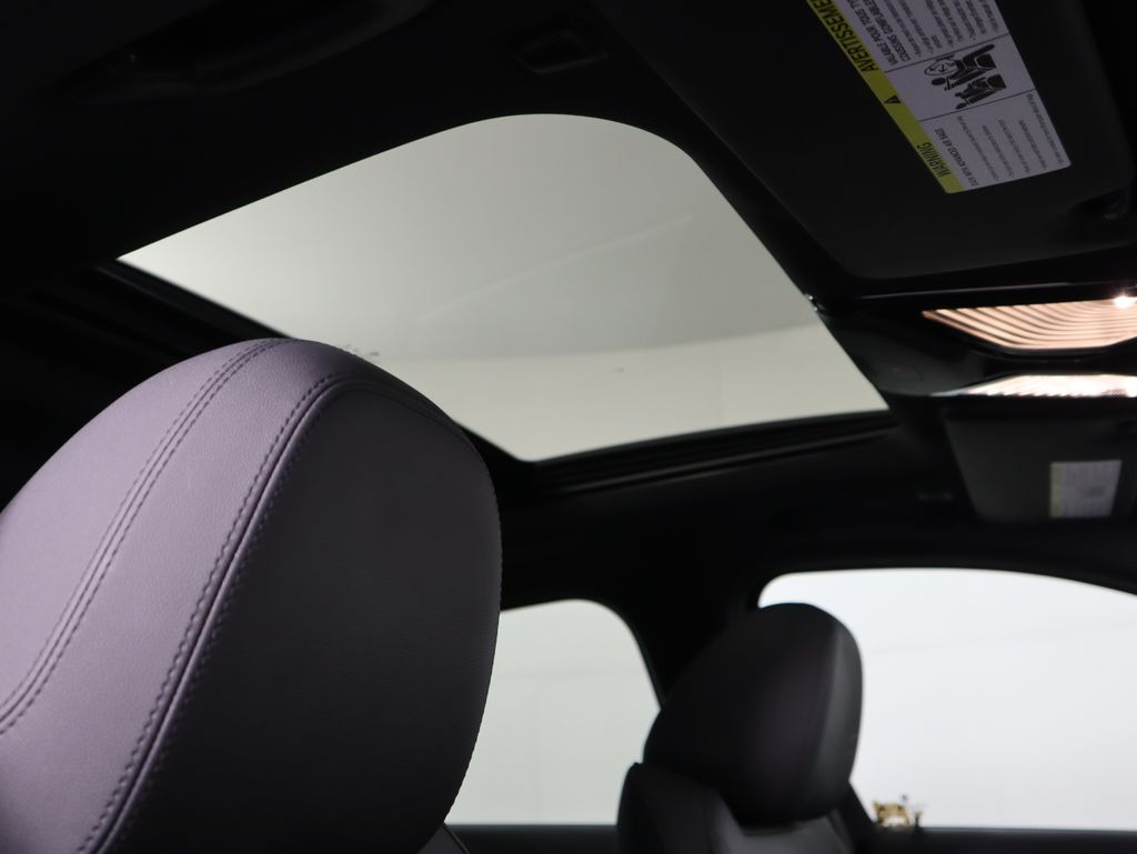 Thumbnail: 2021 BMW 3 Series - 19