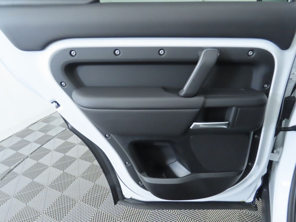 Thumbnail: 2025 Land Rover Defender - 28