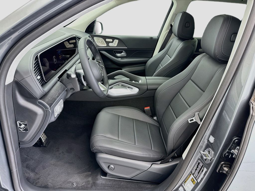 Thumbnail: 2026 Mercedes-Benz GLS - 18