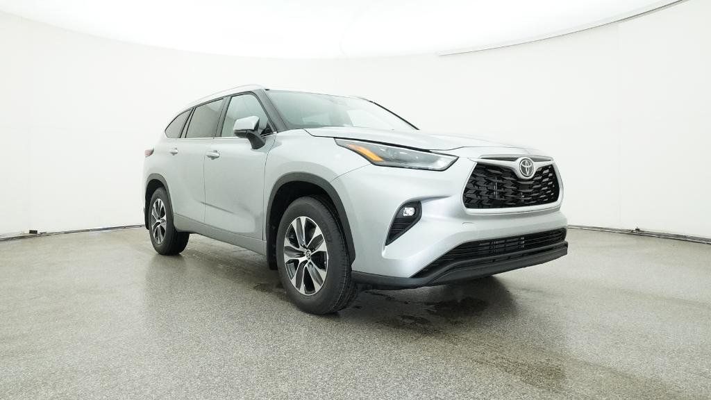 Thumbnail: 2025 Toyota Highlander - 3