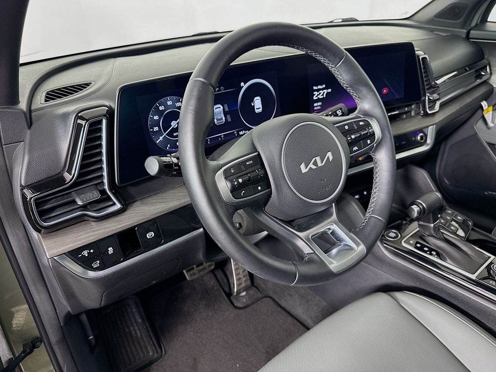 Thumbnail: 2023 Kia Sportage - 9