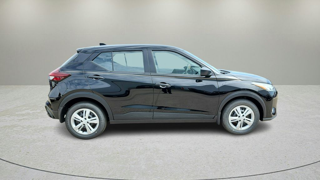 2025 Nissan Kicks Play