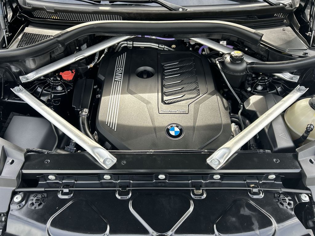 Thumbnail: 2023 BMW X6 - 14