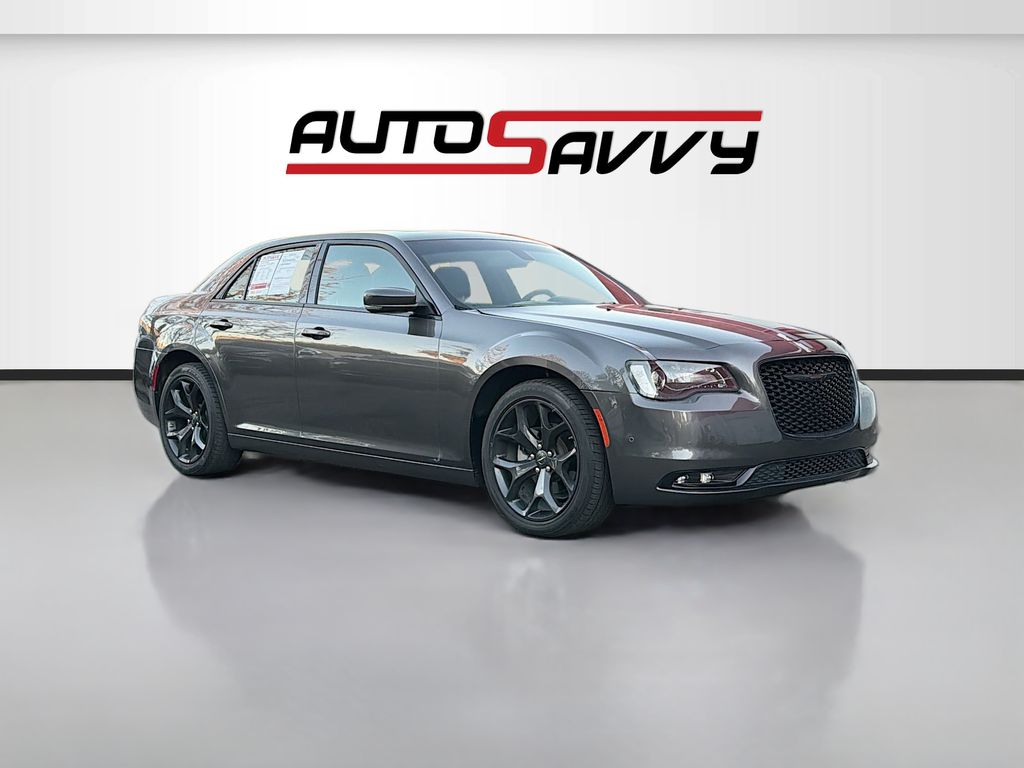 2022 Chrysler 300 S's photo