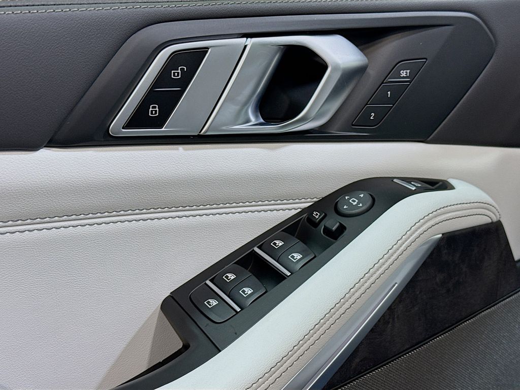 Thumbnail: 2026 BMW X5 - 27