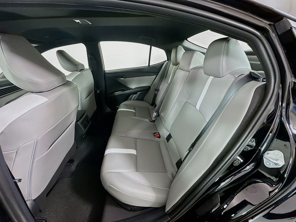 Thumbnail: 2025 Toyota Camry - 24