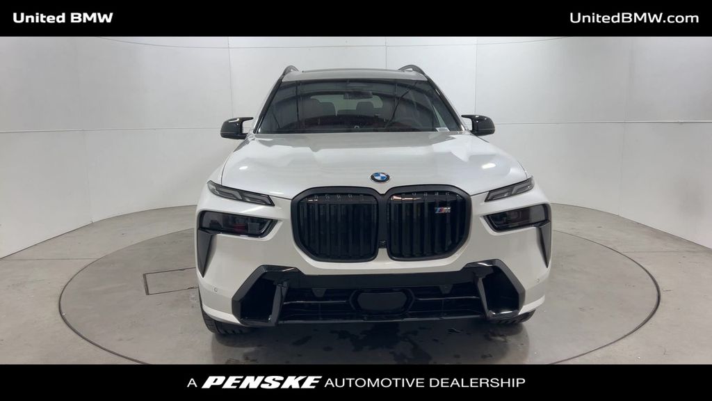 2025 BMW X7 M60i 3