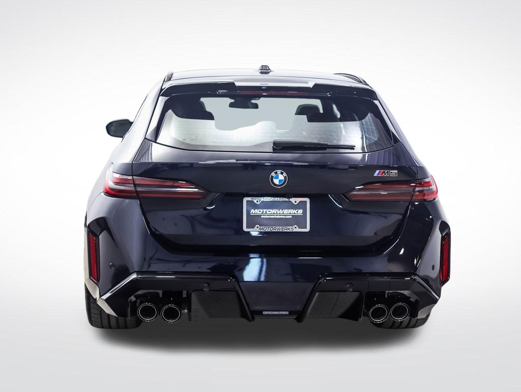 Thumbnail: 2026 BMW M5 - 5