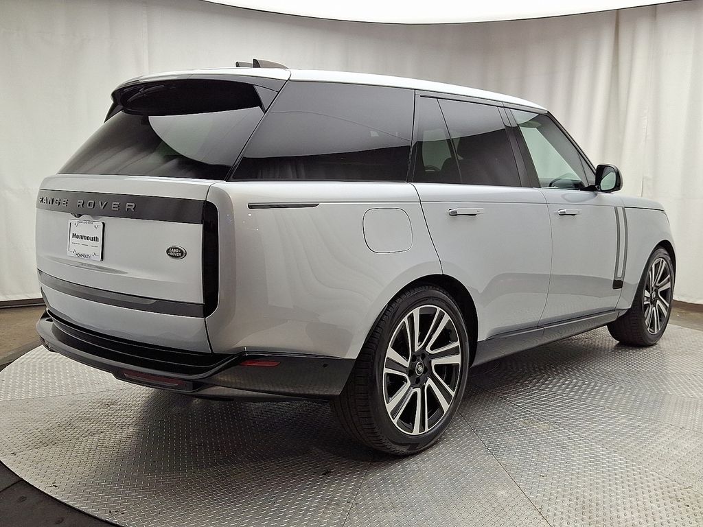 Thumbnail: 2023 Land Rover Range Rover - 4