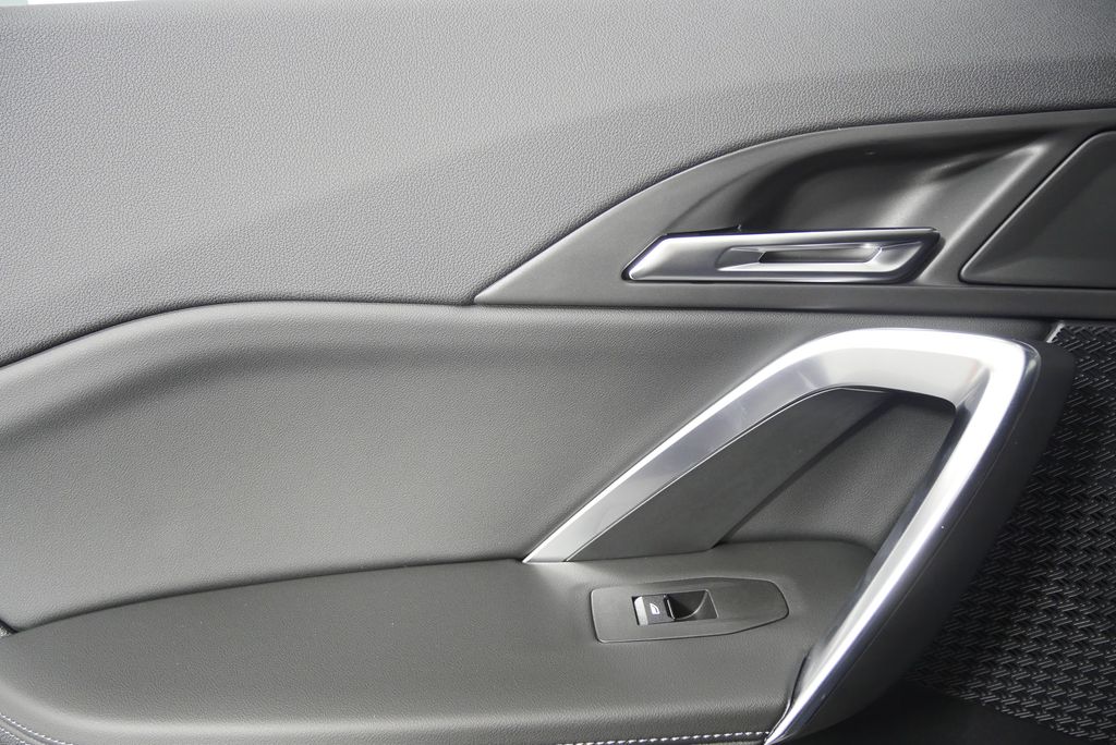 Thumbnail: 2026 BMW X1 - 14