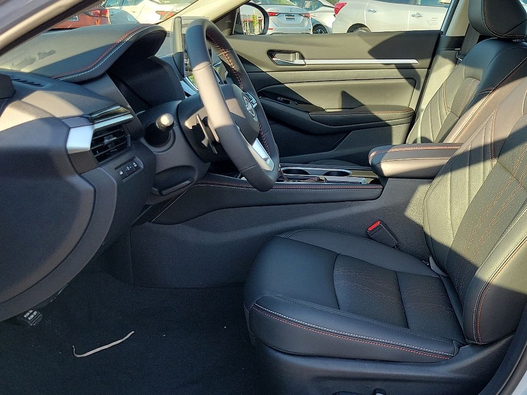 Thumbnail: 2025 Nissan Altima - 8