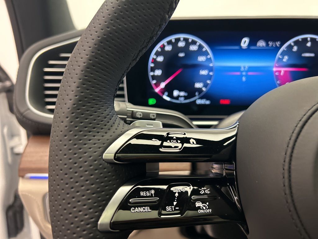 Thumbnail: 2026 Mercedes-Benz GLS - 14