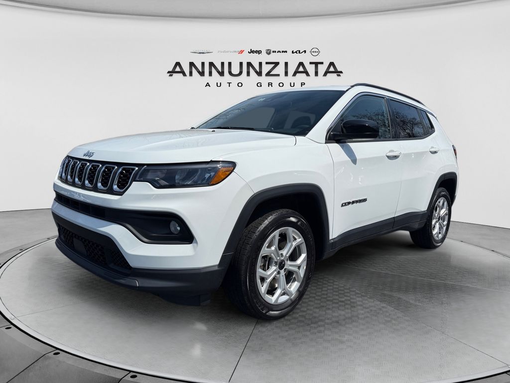 Bright White Clearcoat 2025 Jeep Compass Latitude 4WD SUV / Crossover Four-Wheel Drive 8-Speed Automatic