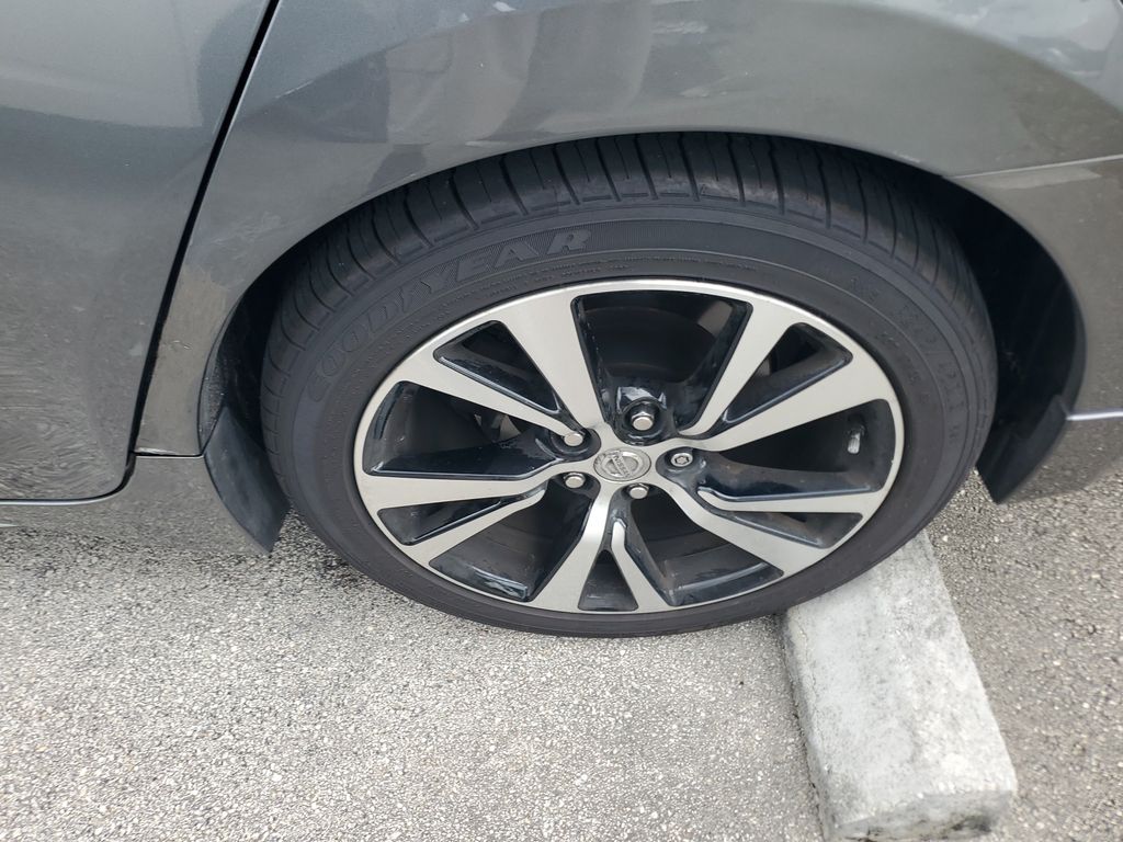 2018 Nissan Maxima - $13,888