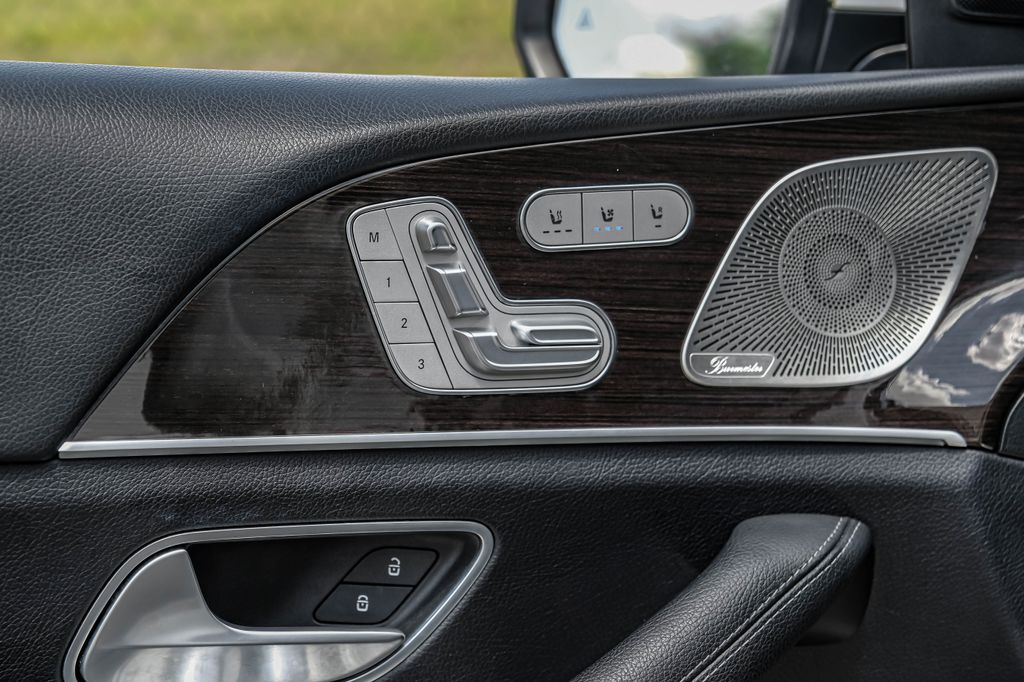 Used 2024 White Mercedes-Benz GLS 450 image 67