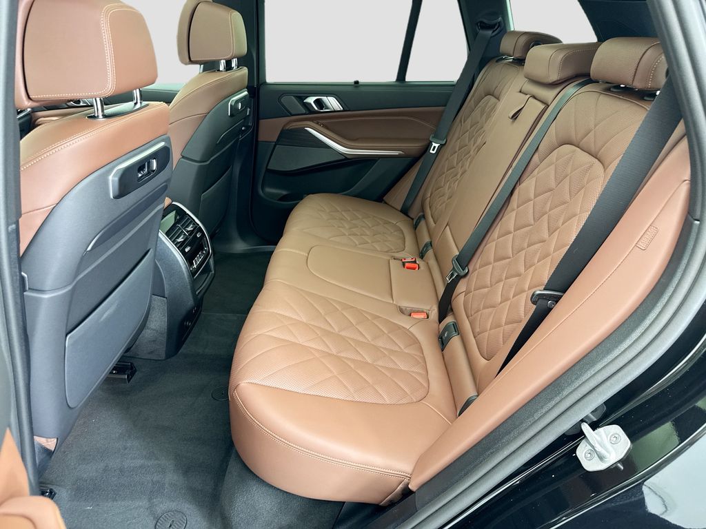 Thumbnail: 2026 BMW X5 - 20
