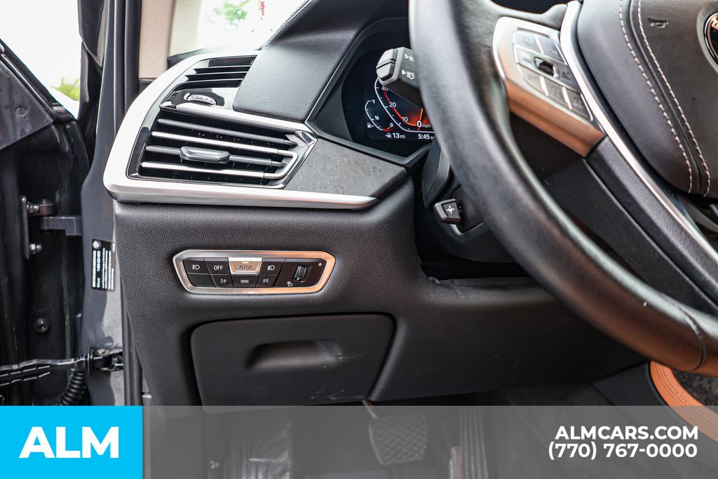 Used 2022 Gray BMW xDrive40i image 30
