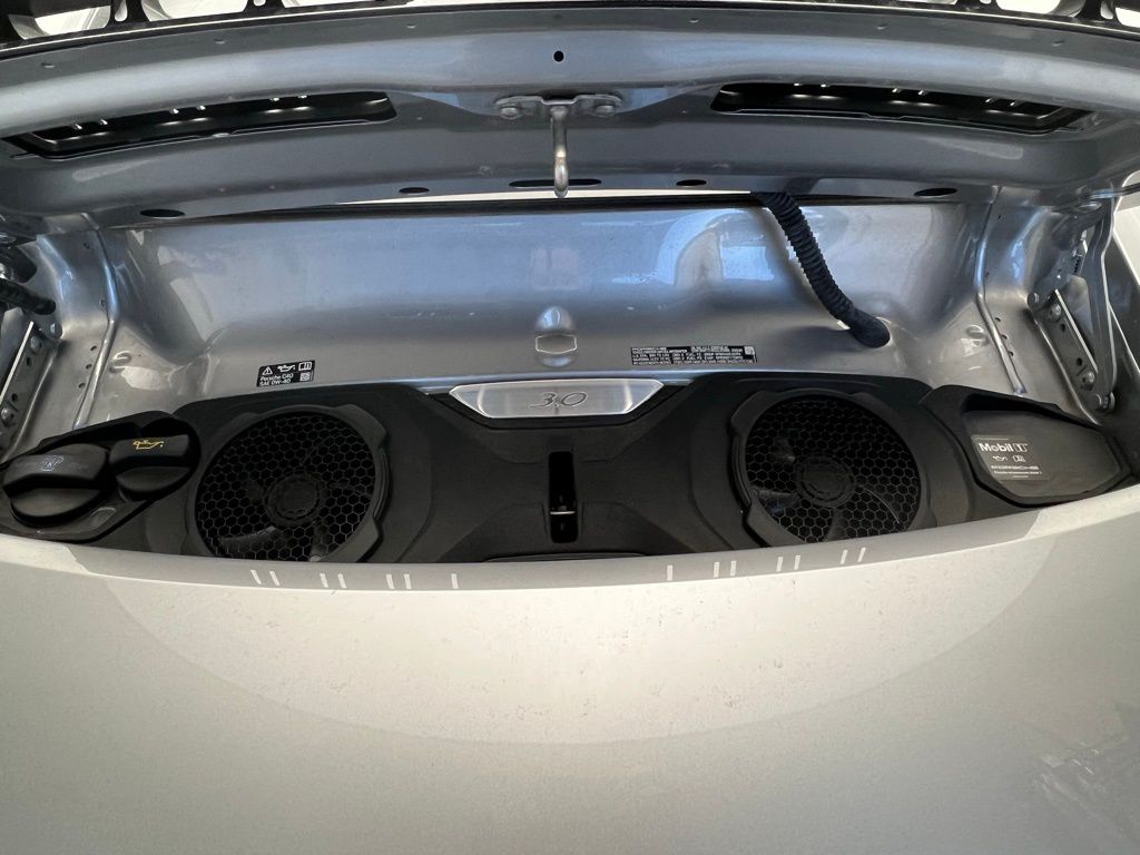 Thumbnail: 2025 Porsche 911 - 20