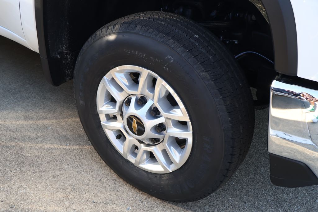 Thumbnail: 2026 Chevrolet Silverado 2500 - 5