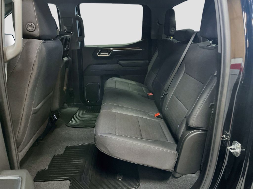 Used 2025 Black Chevrolet LT image 24