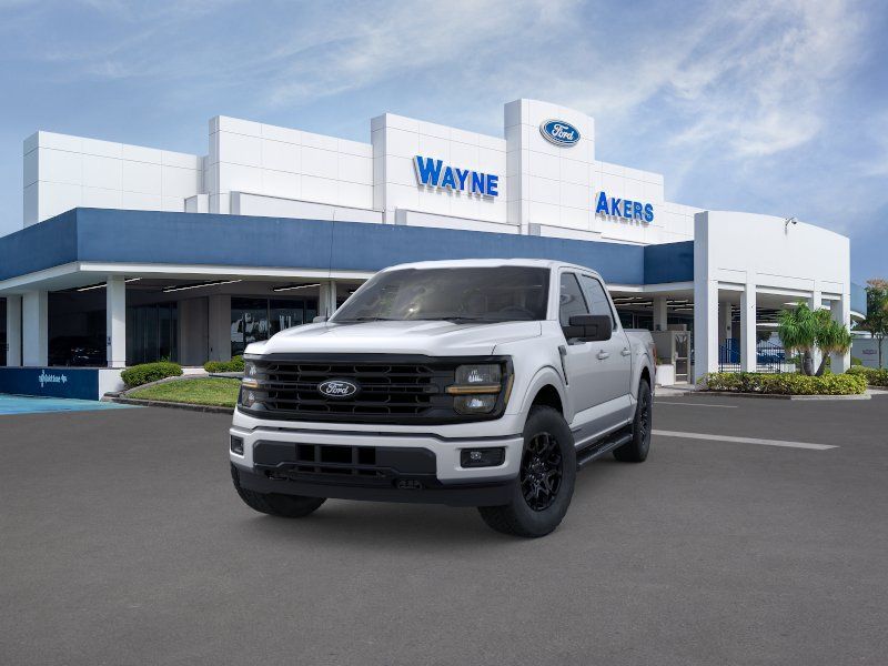 New 2026 Silver Ford XLT image 2