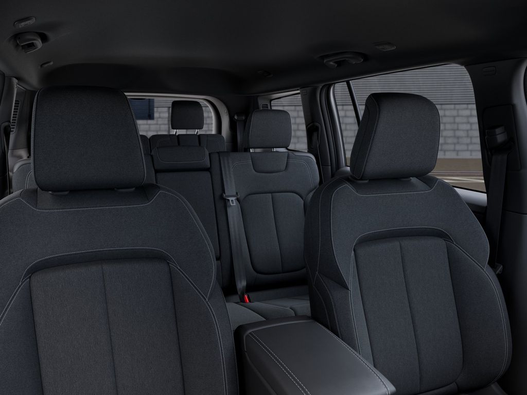 New 2026 Diamond Black Crystal Pearlcoat Jeep Laredo image 26