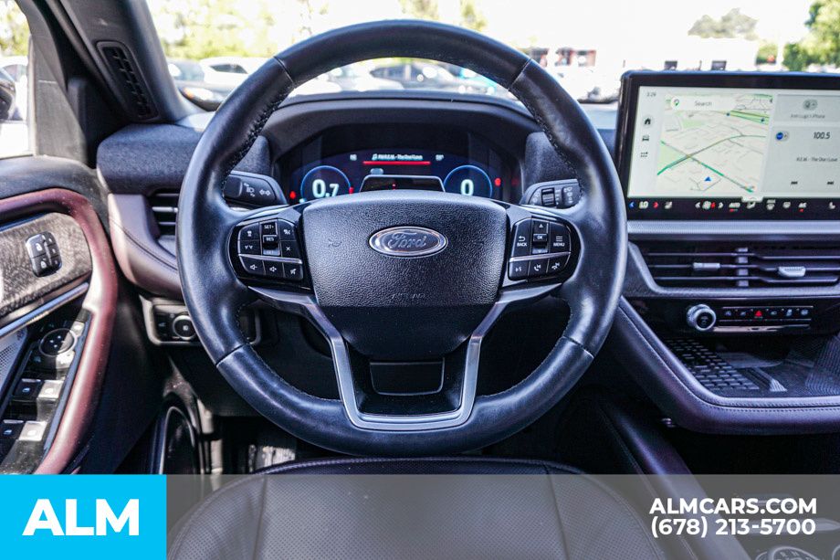 Used 2025 White Ford Platinum image 30