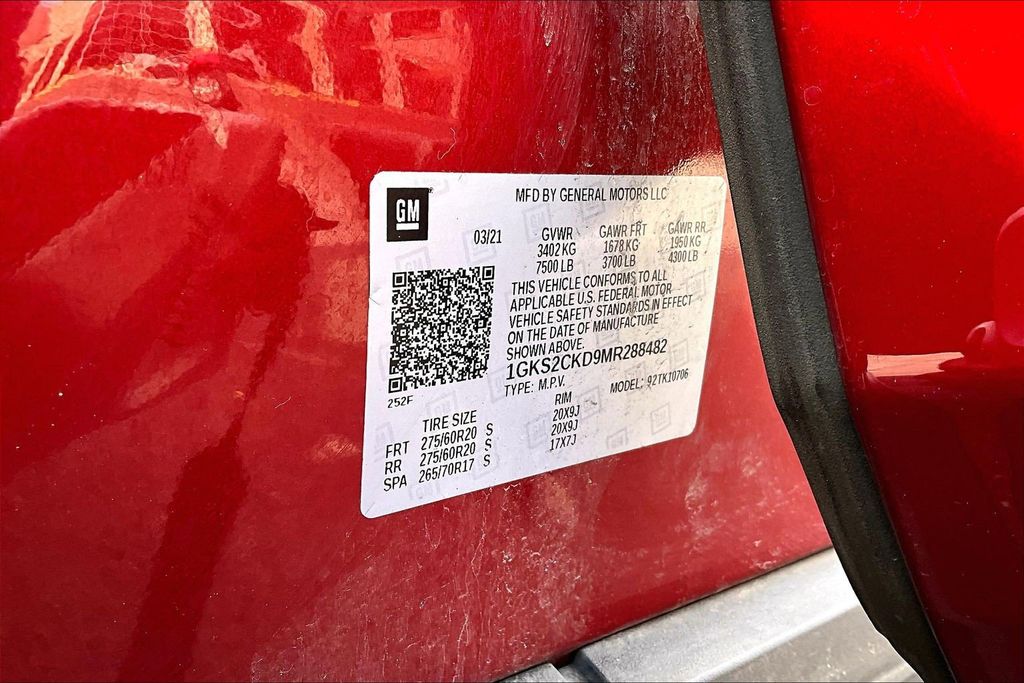 View vehicle photo 3