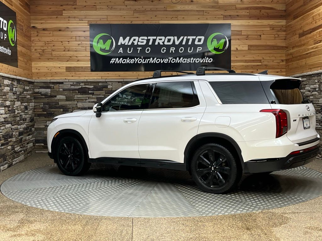 View vehicle photo 7