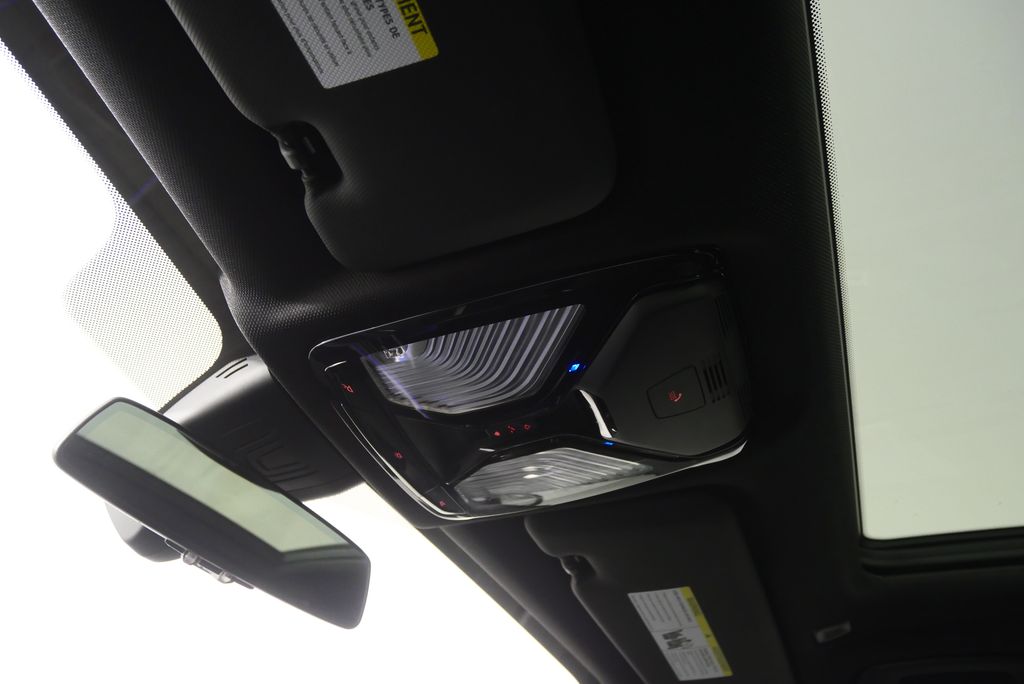 Thumbnail: 2022 BMW X5 - 22