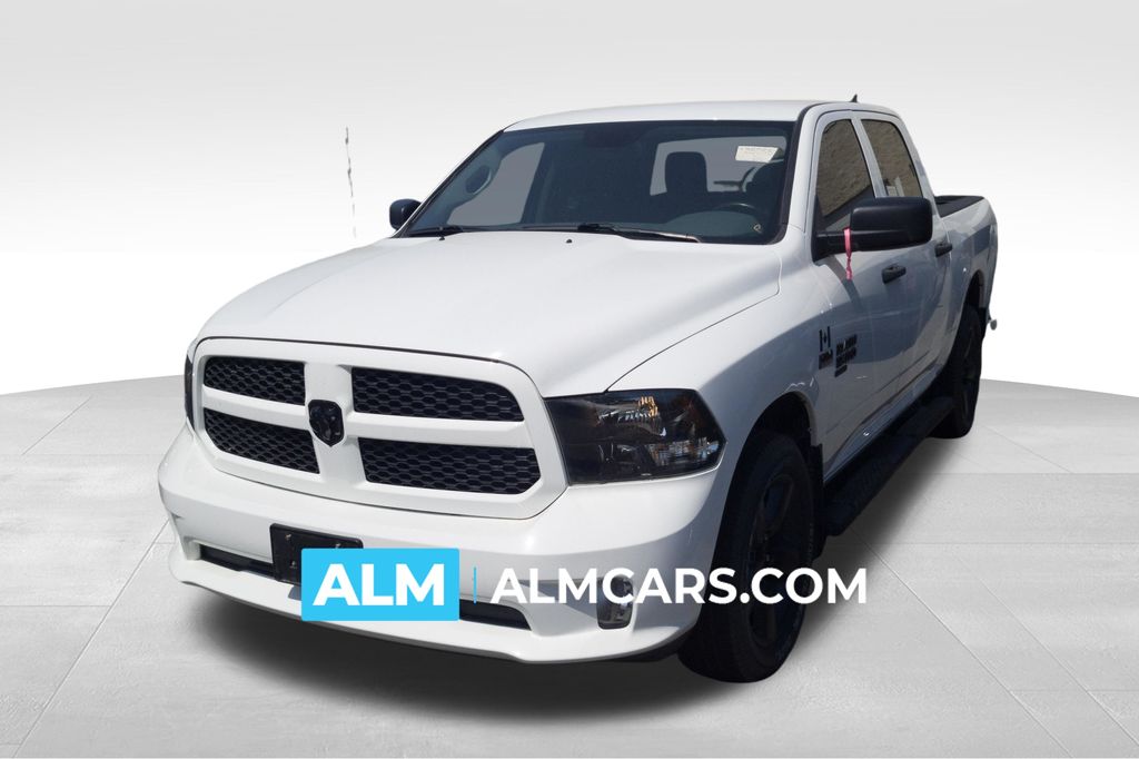 2019 RAM 1500 Classic Express Crew Cab 4x4 5'7's photo
