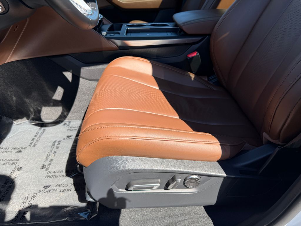 Thumbnail: 2025 Acura MDX - 15
