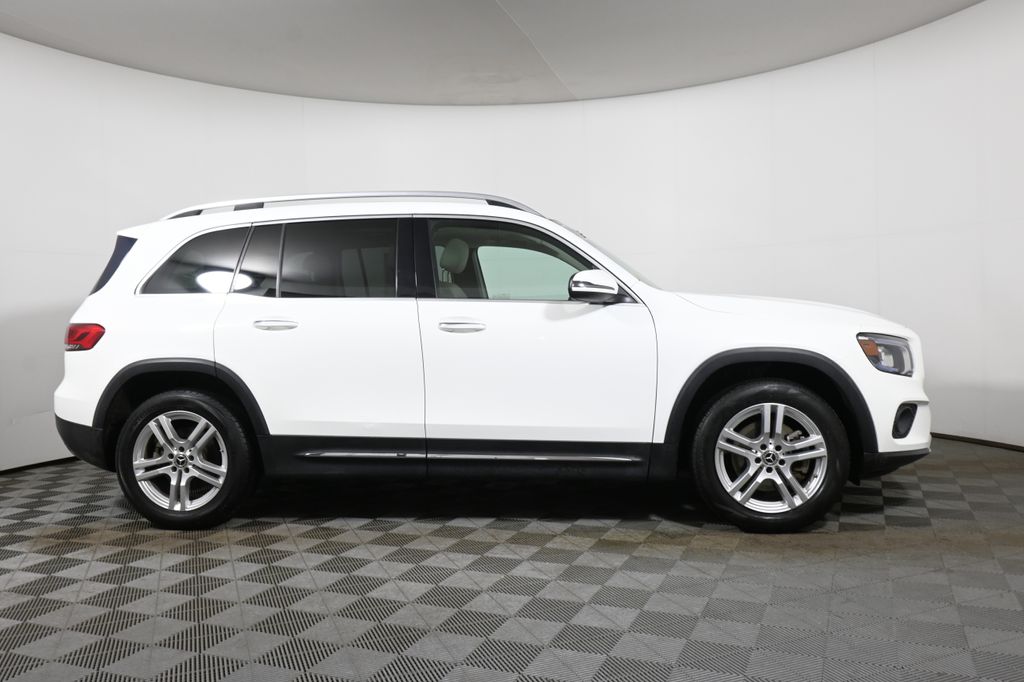 Thumbnail: 2022 Mercedes-Benz GLB - 8