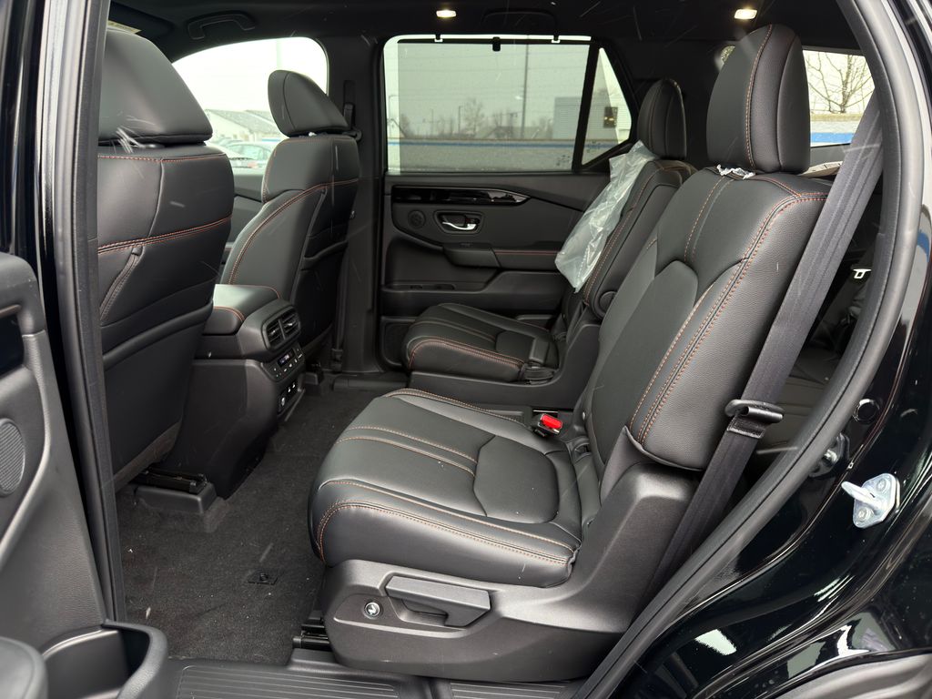 Thumbnail: 2026 Honda Pilot - 19